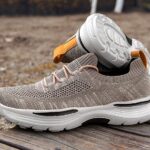 Middle - Aged Mesh Fly Knitting Sneaker Man